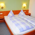 Im Appartementhaus Homestay Sellin (Rugen)